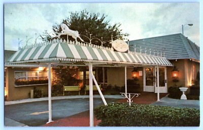 VTG Postcard~ Aunt Hattie's Family Restaurant~ St. Petersburg, Florida