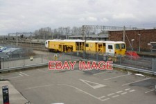FOTO PROPIEDAD DE COLAS MANIPULADOR ESTABLE JUNTO A LA ESTACIÓN NUNEATON PLASSER & THEURER 08-4