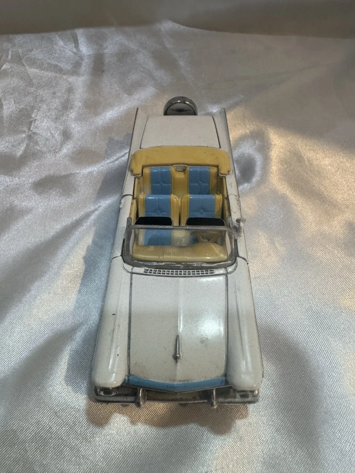 Ford Fairlane 500 1957 Road Champs 1998 1/43 clásico años 50 dos tonos azul/blanco Foto 4 de 4