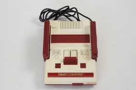 Famicom Console HVC-001 Nintendo FC Tested System JAPAN H10852580