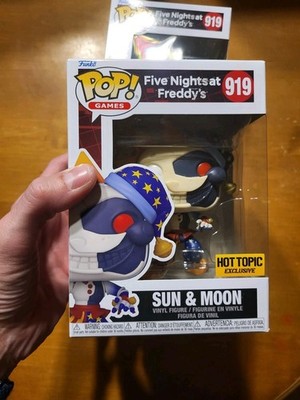 Funko Pop Sun & Moon #919 Five Nights at Freddy's HOT TOPIC