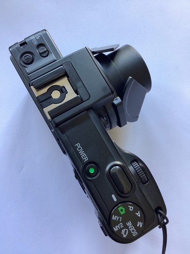 RICOH CAPLIO GX100 BLACK 10MP Digital Camera f2.5 LENS Excellent VF-1 Finder - Picture 4 of 11