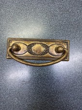 MANIGLIA LIBERTY A PENDOLO ANTICHIZZATE SENZA FORO PER MOBILI ANTICHI 97x45mm