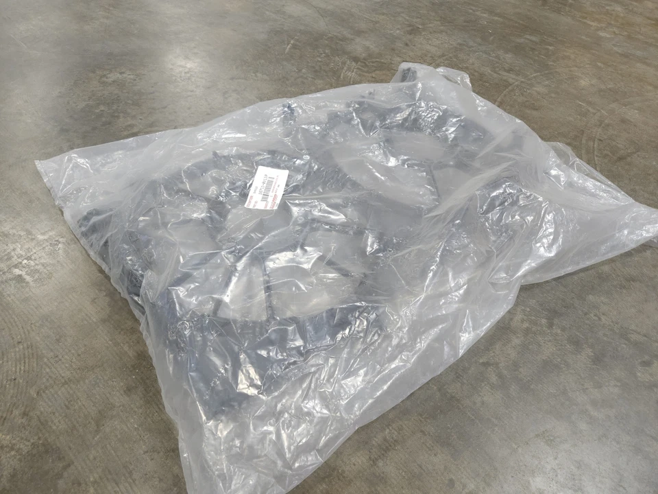 Genuine OEM Toyota 16711-0V110 Radiator Fan Shroud 2013-18 Avalon 2012-17 Camry - Imagem 3 de 4