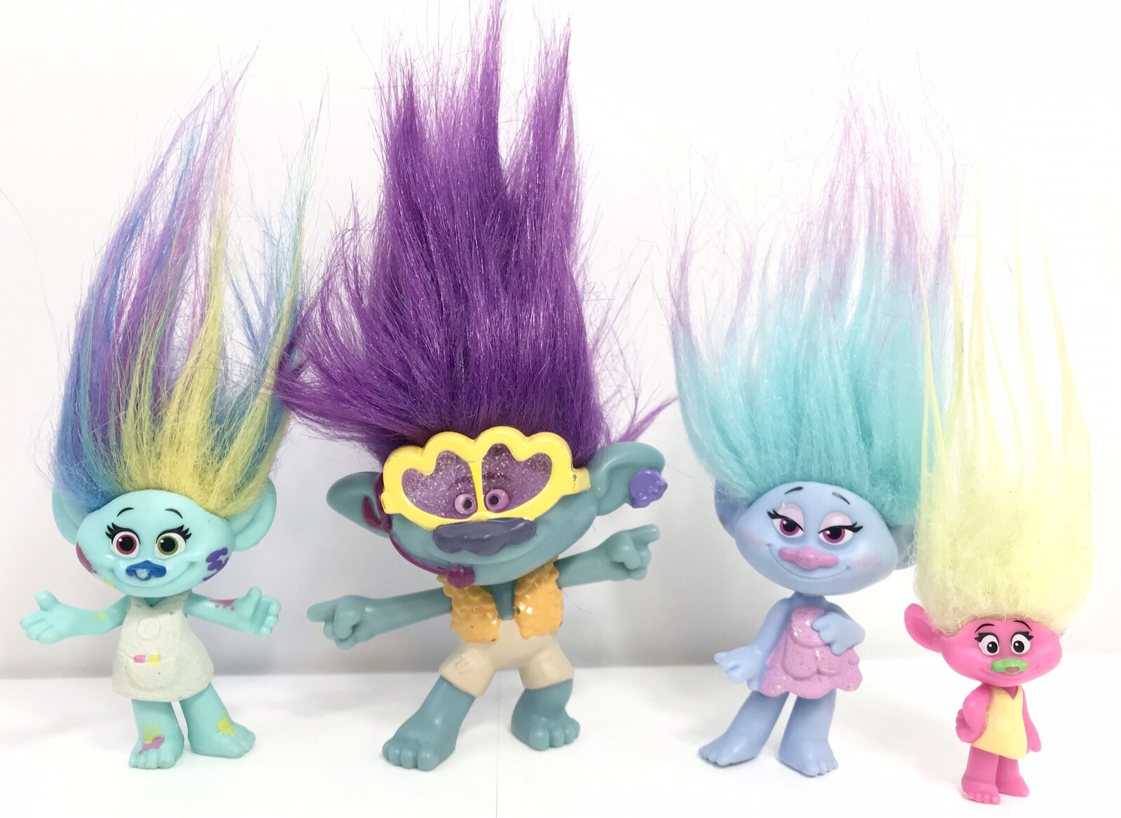 Lot of 4 Trolls World Tour Mini Action Figure Toys