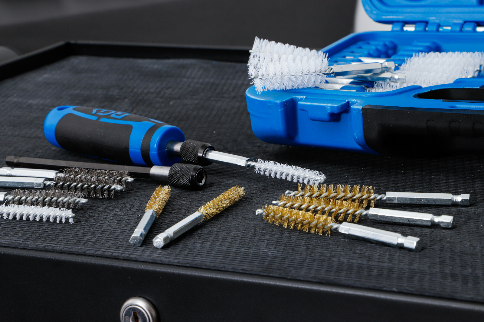 BGS 38x Bürsten Entgraten Reinigen Rohr Buchsen 1/4" Akkuschrauber