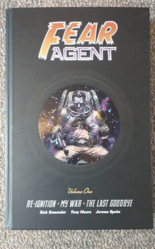 Fear Agent Library Edition Volume 1 - Imagen 1 de 11