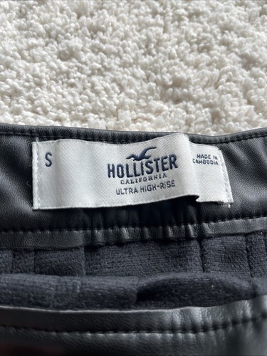 Hollister Ultra High-Rise Black Leather Pleated Skirt Sz S - Picture 2 of 5