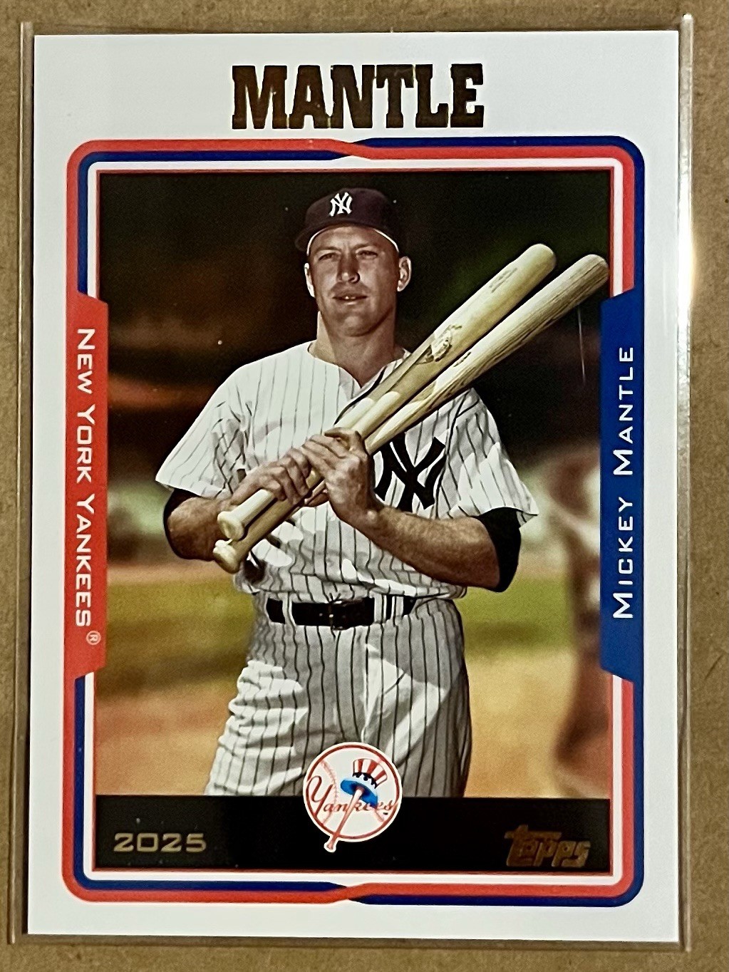 2025 Topps Archives - 2005 Topps SP IMAGE VARIATION- Mickey Mantle #252 Yankees