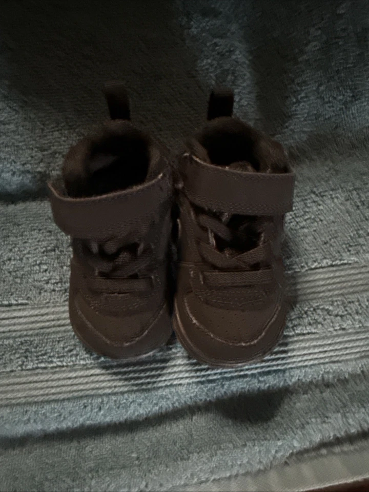 Nike Niño Pequeño Court Borough 3C Negro Zapatos Bebé Niños Niño Niña Zapatilla Alta Foto 2 de 4