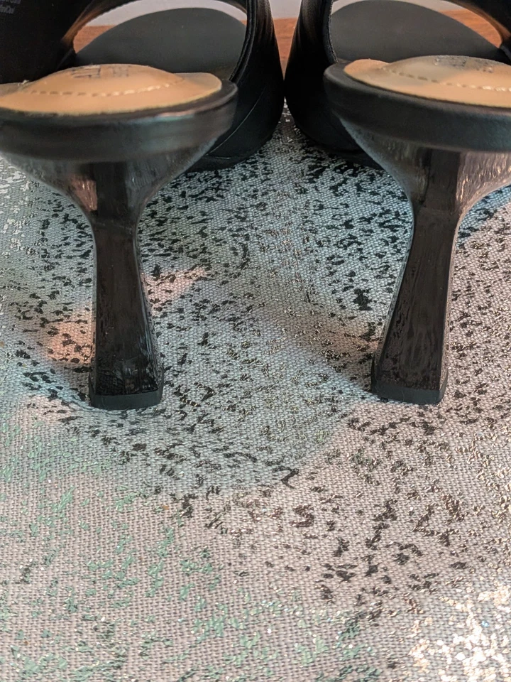 Zapatos de tacón Alfani Ceal para mujer 11 M imitación cuero elegantes con cordones negros punta abierta Foto 4 de 4