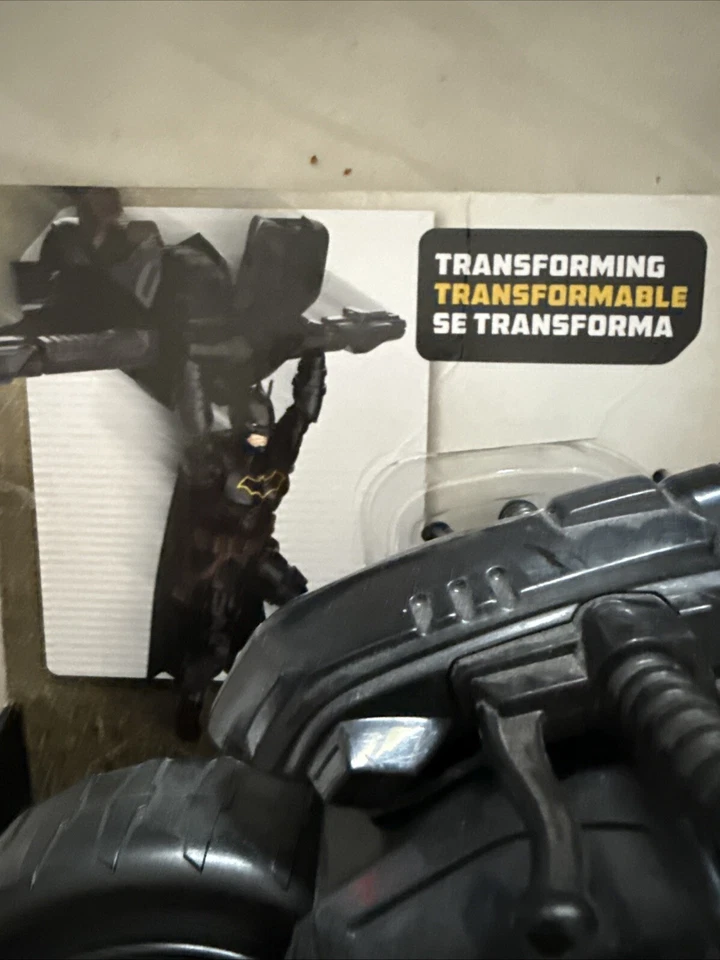 DC Comics Batman Batcycle, Transforming 2-in-1 Batcycle & Batglider Vehicle - Image 2 of 4