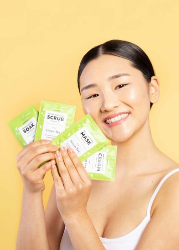 AVRY BEAUTY 4 Step Spa Pedicure Kit + FREE Nail Care Kit - 5 Scent Available! - Picture 16 of 22