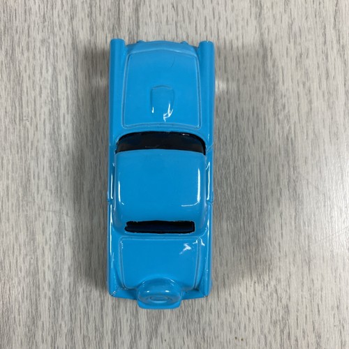 Maisto 1956 Ford Thunderbird 1:64 Blue - Picture 5 of 7