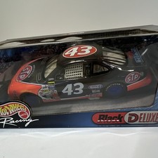 Hot Wheels Racing 1:24 1999 Pontiac Grand Prix NASCAR 43 STP Chrome