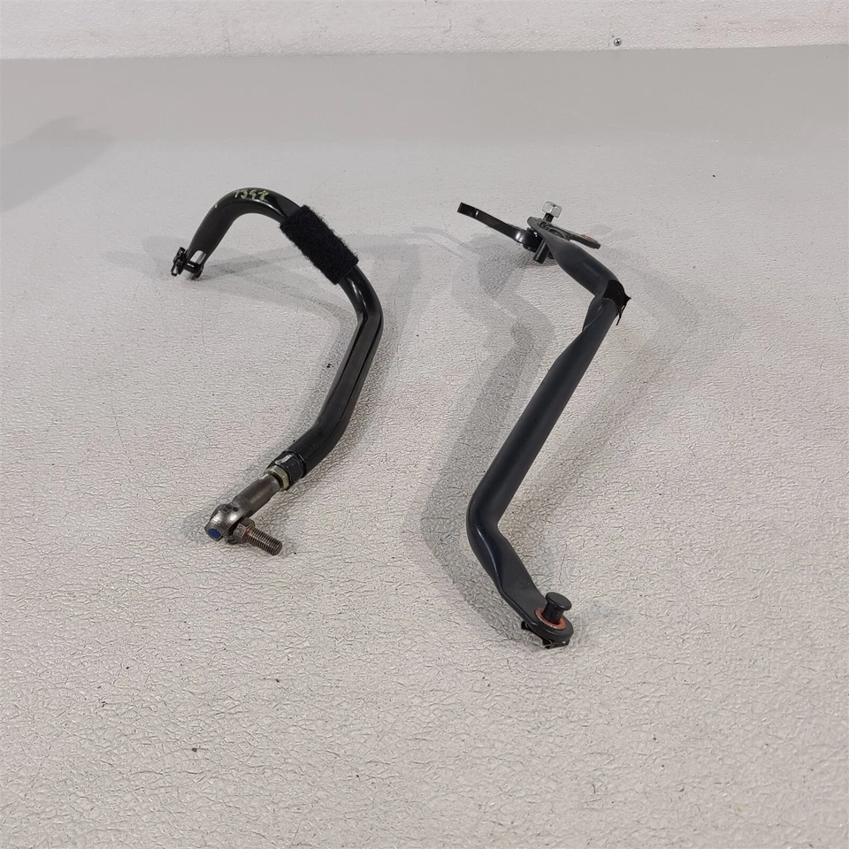 05-13 Chevrolet Corvette C6 lado del conductor convertible brazos superiores izquierda Aa7398 Foto 4 de 4