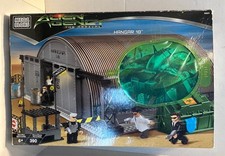Mega Blocks Alien Agency The Arrival Hangar 2002 18 Set #5621 99% Completo