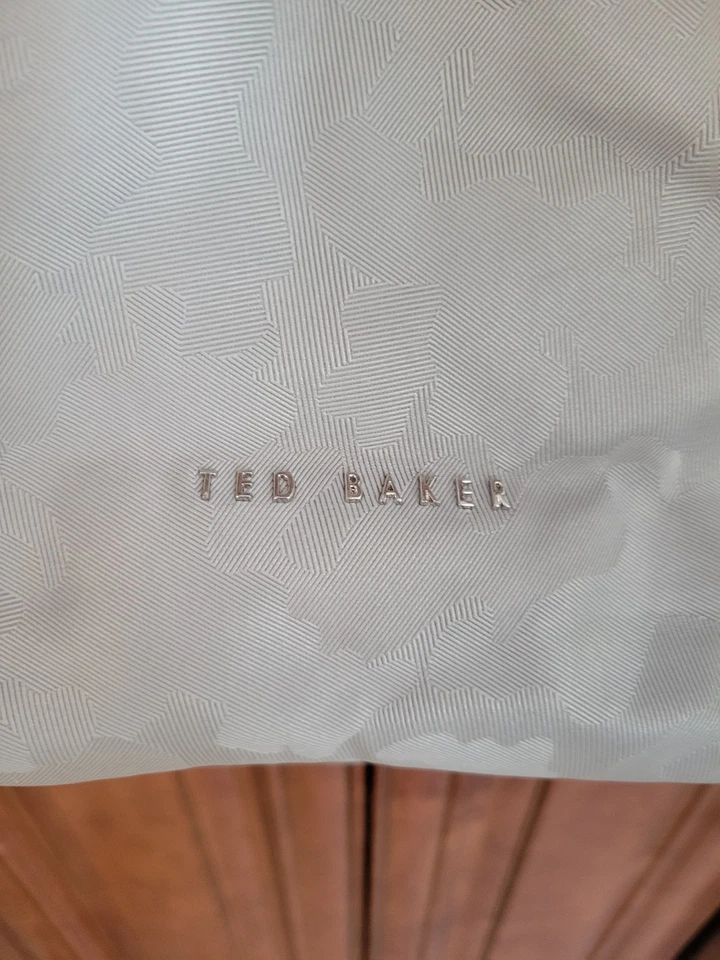 Ted Bakers Camo Refective Large Nylon Tote Grey-Silver - Image 3 of 4