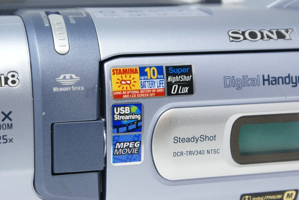 Sony DCR-TRV340 Handycam Digital8 - Probada - Ver video - Videocámara solamente Foto 4 de 4