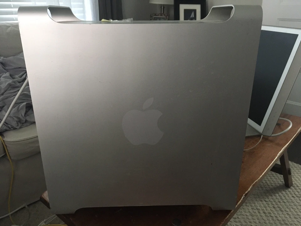 Computadora de escritorio Apple Mac Pro A1186 2x 2,66 GHz doble núcleo Intel Xeon 5 GB 667 MHz DDR 2 Foto 4 de 4