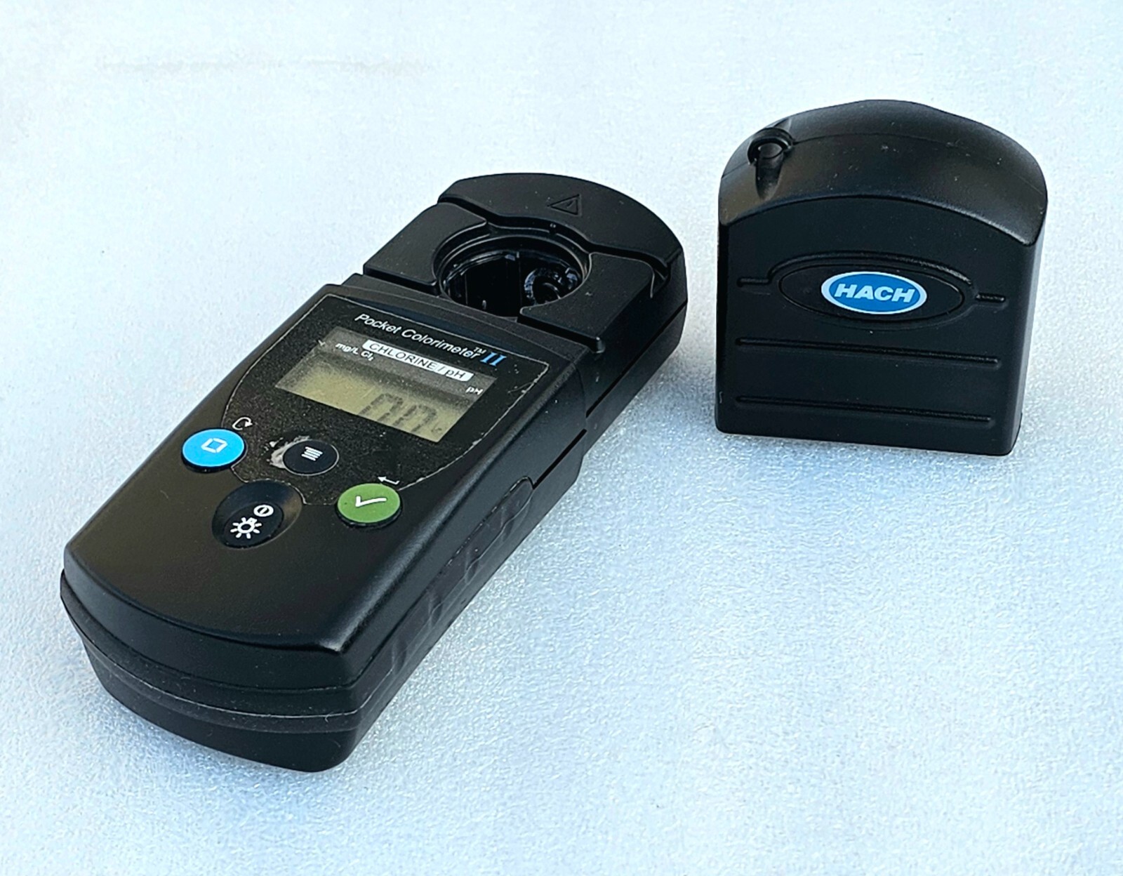 HACH POCKET COLORIMETER II CHLORINE LCD DISPLAY PHOTOMETRIC METER S/N