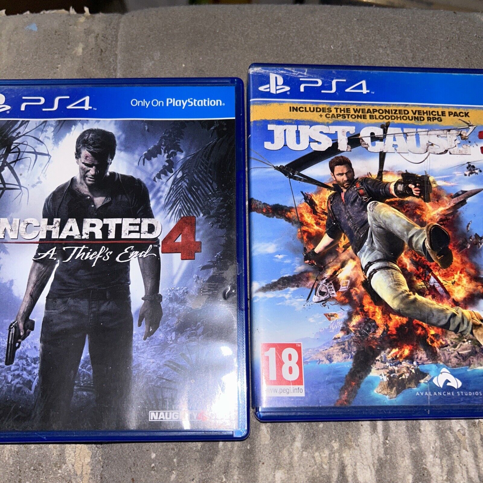 Uncharted 4 A Thief's End PS4 PlayStation 4 - Complete CIB 711719502142