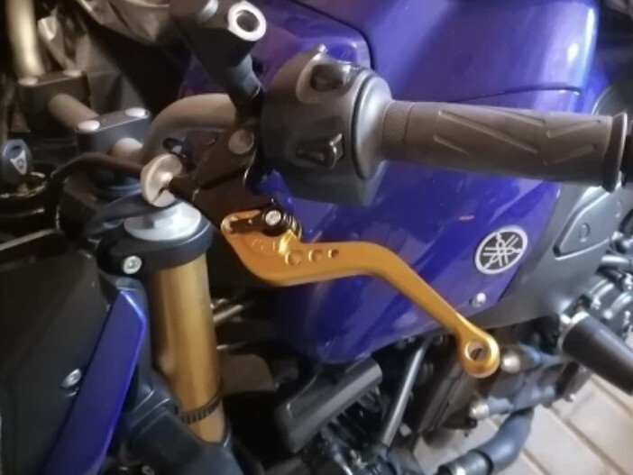 Levier frein et embrayage YAMAHA FZ8 2011-2015 en alu CNC noir pivotant