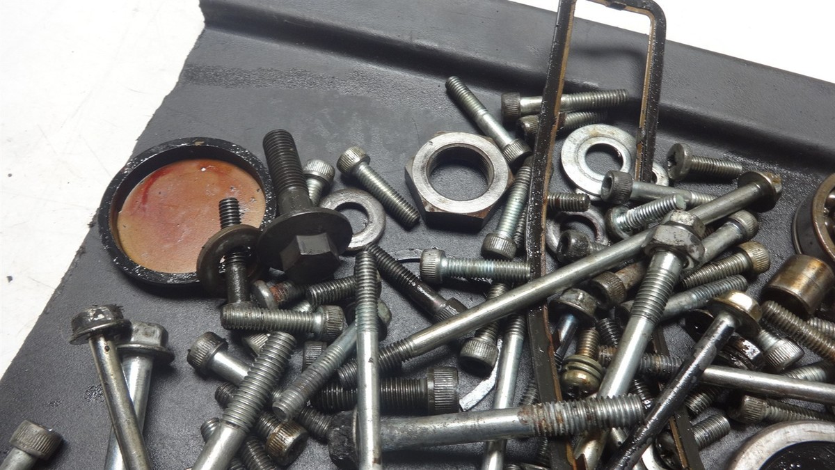 81 YAMAHA XJ650 MAXIM XJ 650 YM121B ENGINE TRANSMISSION MISC BOLTS