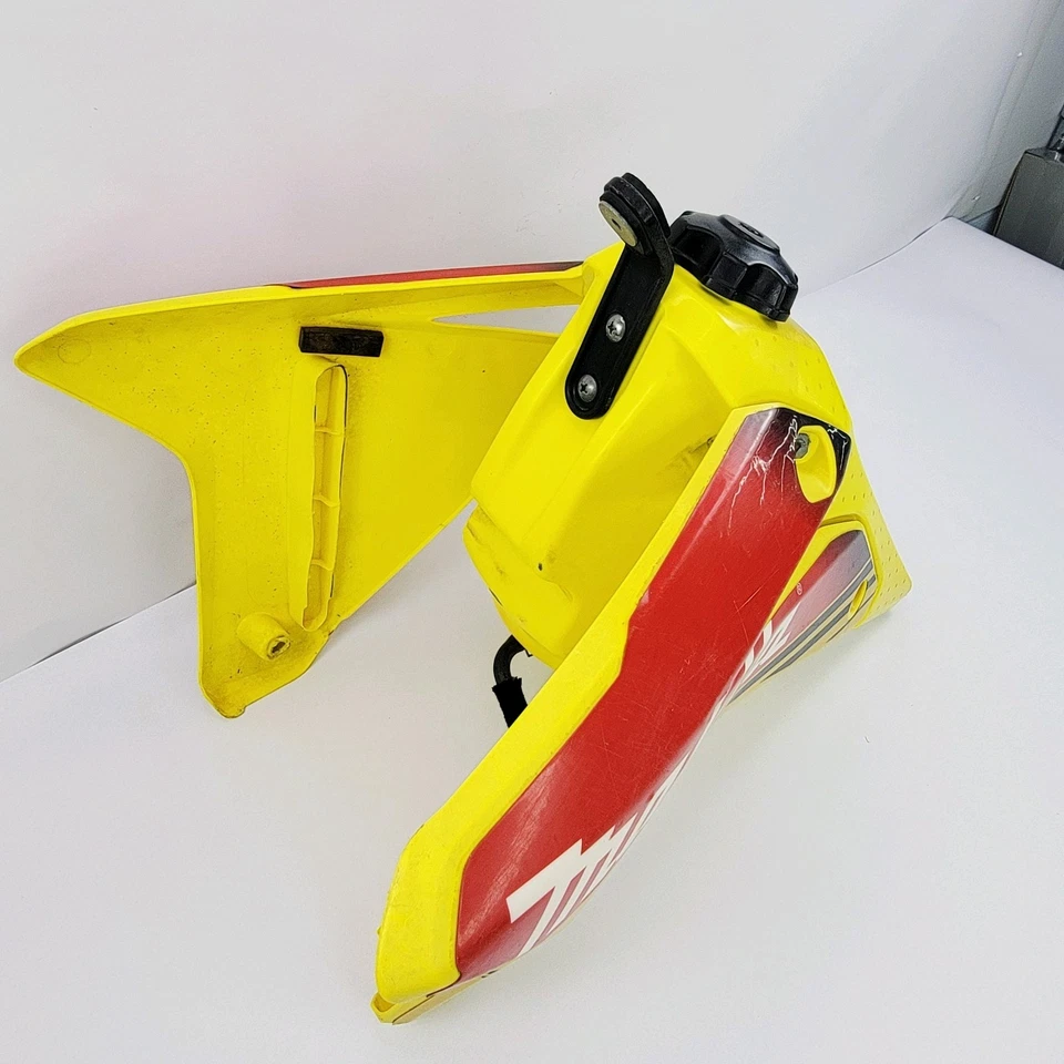Suzuki RMZ250 RMZ 250 2006 2004-2006 tanque de gasolina cubiertas tanque de combustible KK510-01002-06Z Foto 3 de 4