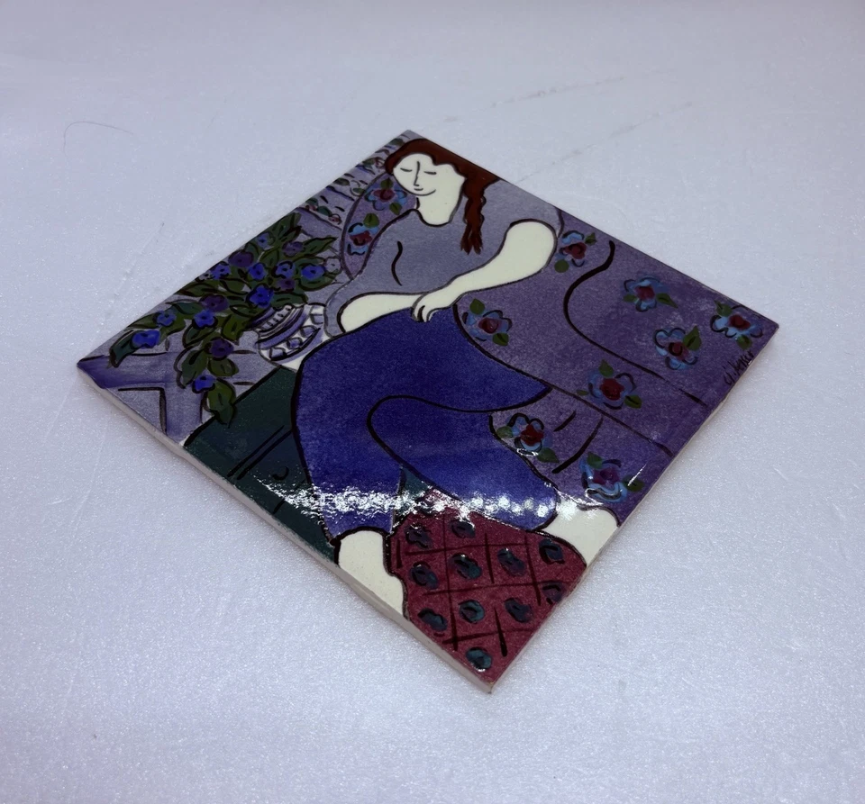 "Raro azulejo de arte de pared pintado Carol Keiser mujer relajante en sillón 6"" decoración 21" Foto 2 de 4