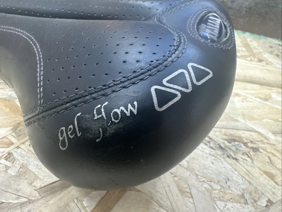 SELLE ITALIA LDY СЕДЛО МАРГАНЦЕВЫЕ РЕЛЬСЫ ГЕЛЬ ПОТОК 160 мм X 265 мм вырез 160 309 г - Изображение 4 из 4