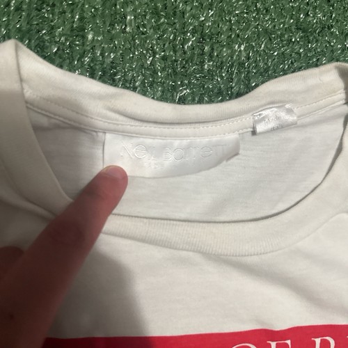 Camiseta De Colección Rara Neil Barrett Negra Gráfica M Una Tipo De Roja Hecha en Italia - Imagen 2 de 4