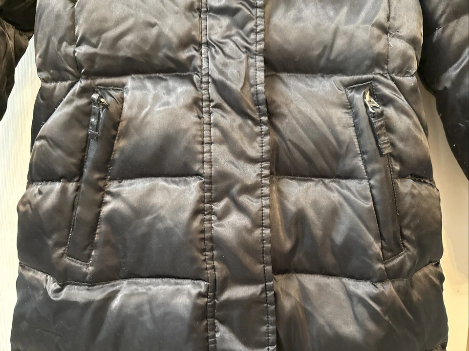 Chaqueta acolchada larga con capucha Lands End para niños abrigo negro pluma de ganso talla 7/8 Foto 2 de 4