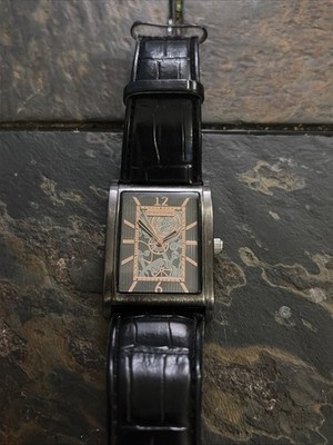 Men s Structure 33209 Quartz Watch New Battery Leather Band