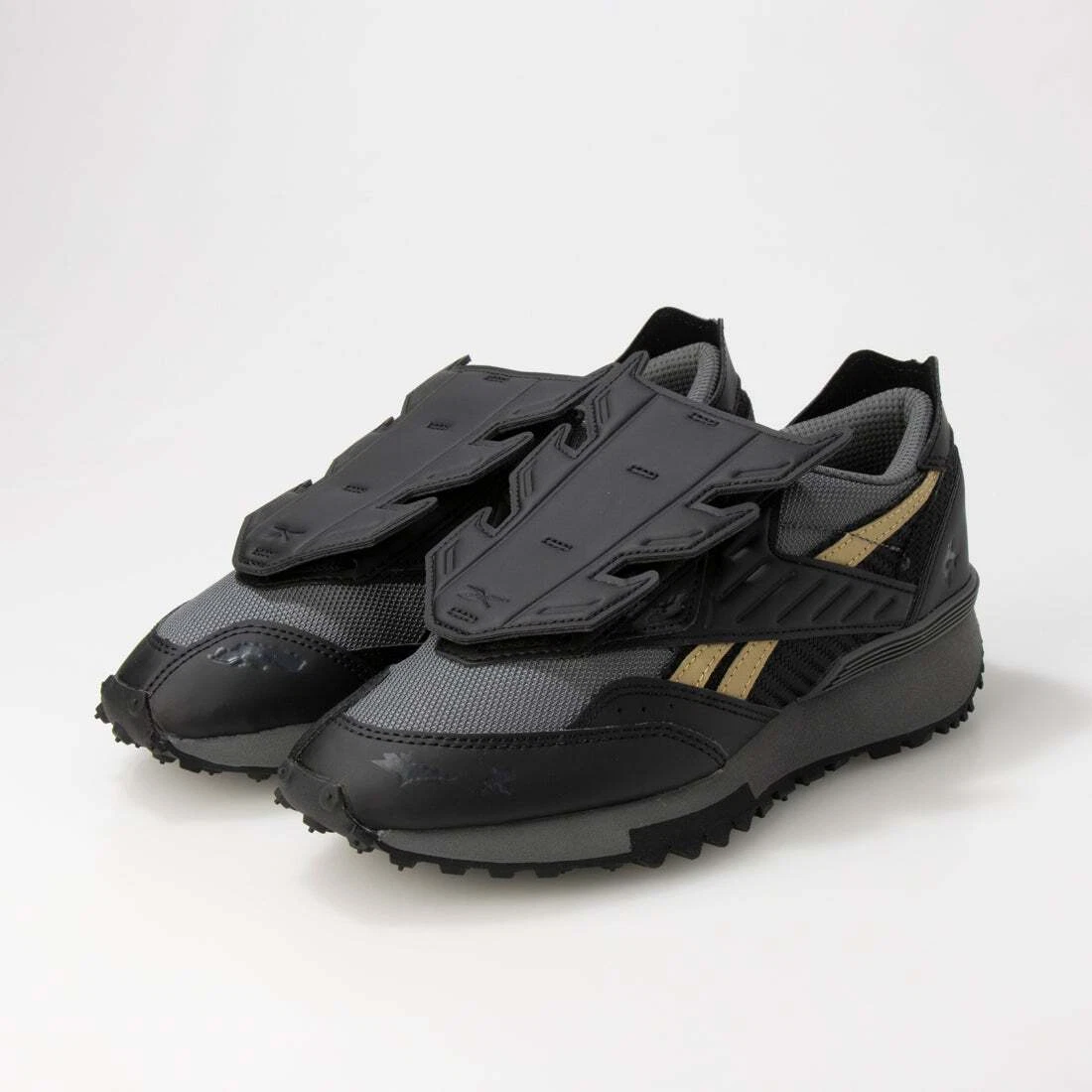 Reebok x Dc Comics Lx2200 Color Core Black Alloy Matte Gold HQ4584 Men Us7.5