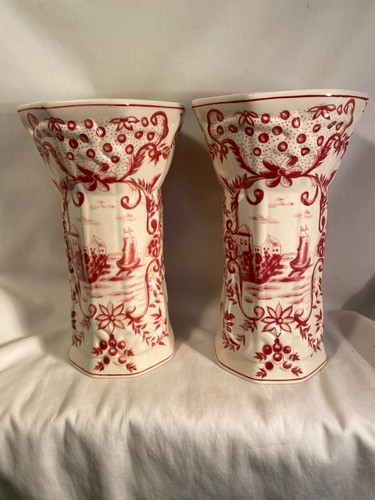 Jeanne Reed's Matching Pair Of Vases 8.75" Tall Porcelain Seascape Burgundy - 第 1/15 張圖片