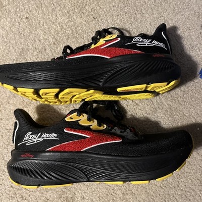 NEW Brooks Ghost 17 Mickey Mouse runDisney  Women s Size 9 WDW Marathon