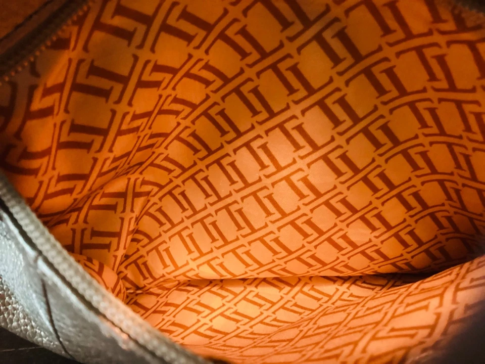 Tignanello Metallic Gold Leather Crossbody Shoulder Bag Purse Adjustable Strap - Image 3 of 4