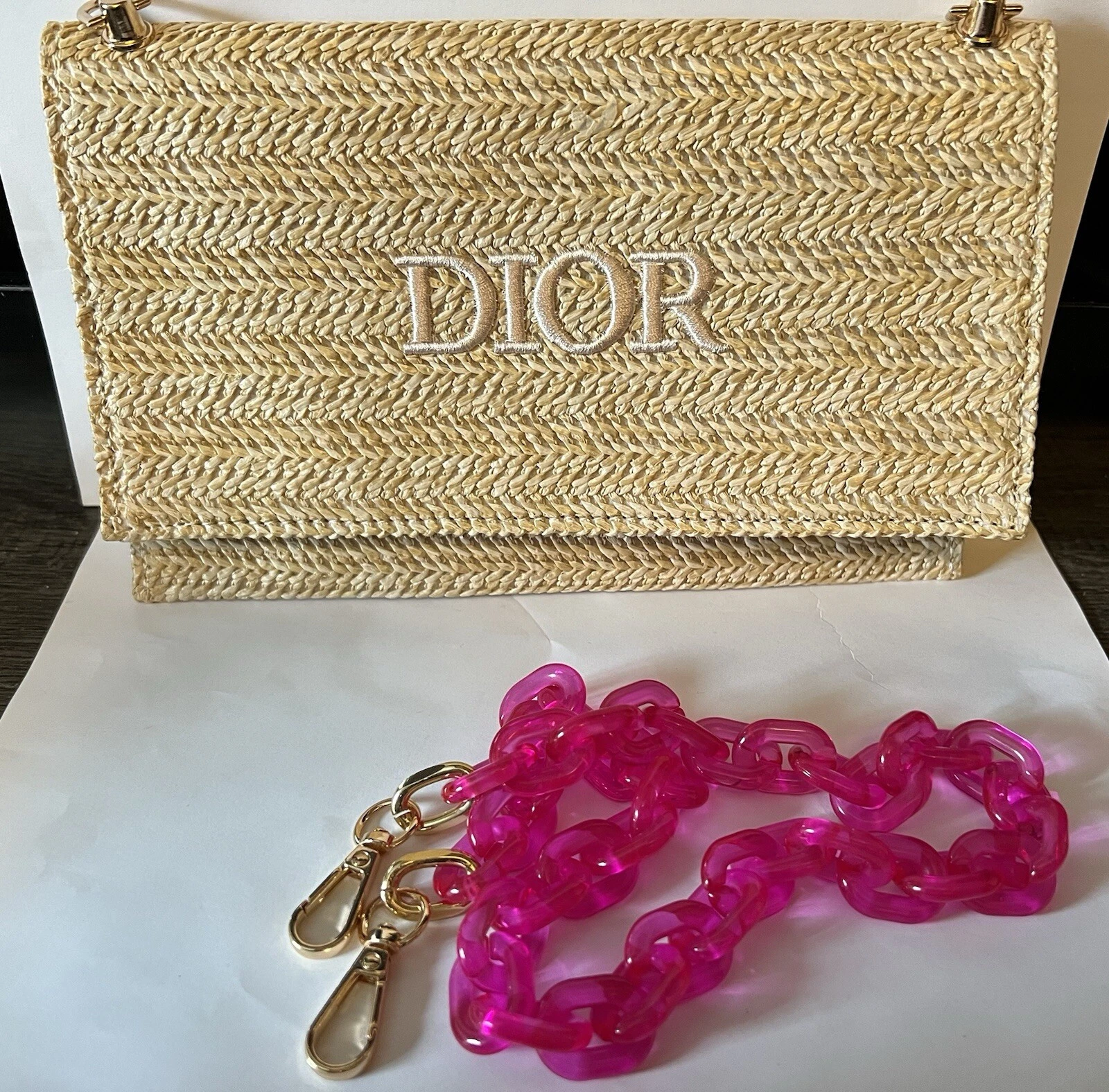 Pochette en rotin beauté Dior édition limitée