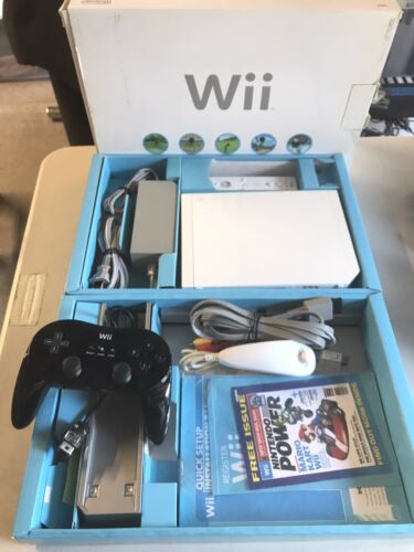 Nintendo Wii System Boxed Console Clean TESTED Plays Gamecube + Pro Controller