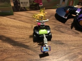 LEGO DC Super Hero Girls Batgirl Batjet Chase 41230