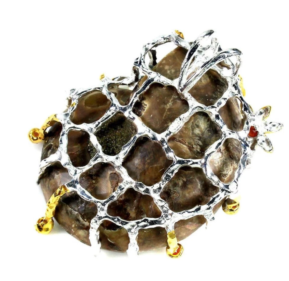 Calamar fósil de amonita con gemas de cianita en colgante de plata de ley Foto 3 de 3