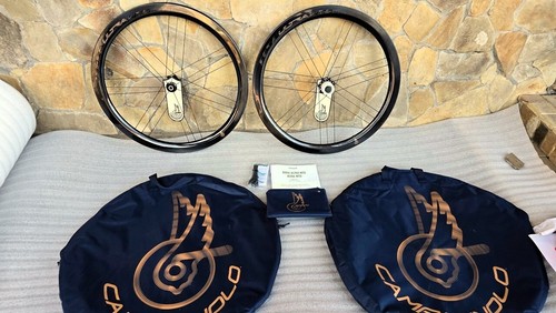 Juego de ruedas de disco de cerámica Campagnolo Bora Ultra WTO 45 C23 CULT