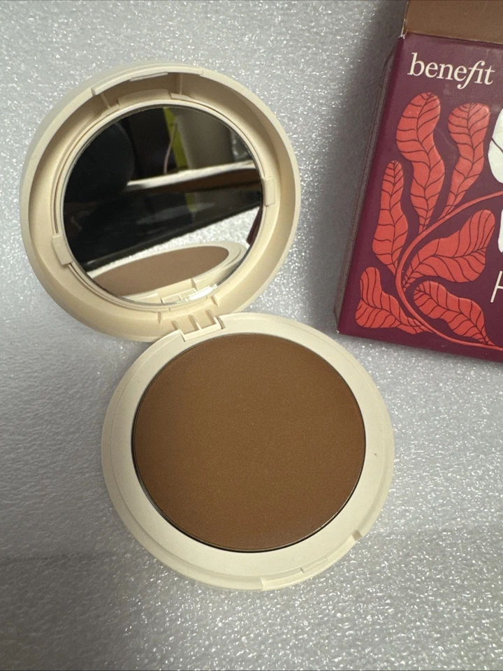 Benefit NEW Hoola Wave Bronzing Balm. Medium Deep - Image 2 of 4