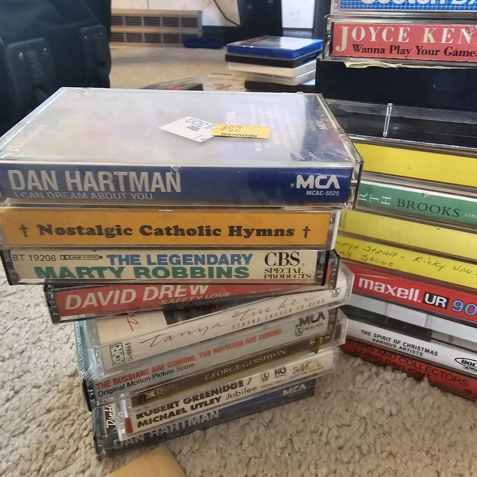 140 cassette tapes lot some sealed some not, very good, elton john, jazz, etc - Image 4 of 4