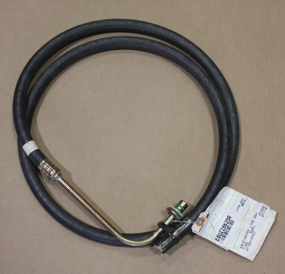 Mangueira de sucção de refrigerante Ford A/C E8UZ19835A A/C nova em estoque antiga fabricante de equipamento original - Imagem 2 de 4