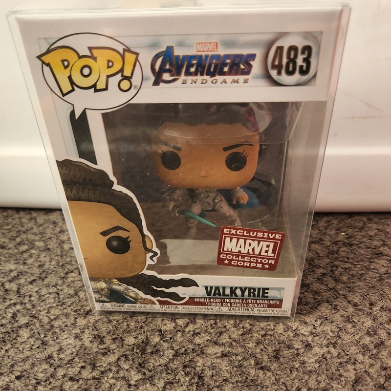 Funko Pop! Marvel Avengers Valkyrie Collector Corps Figure #483 W/ Protector
