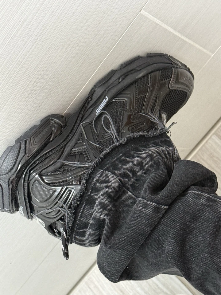 vaqueros acampanados hombre y2k Foto 3 de 4