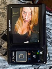 Olympus FE-46 12.0MP Digital Camera