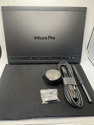 Wacom Intuos Pro 2025 Medium Pen Tablet PTK670K0A